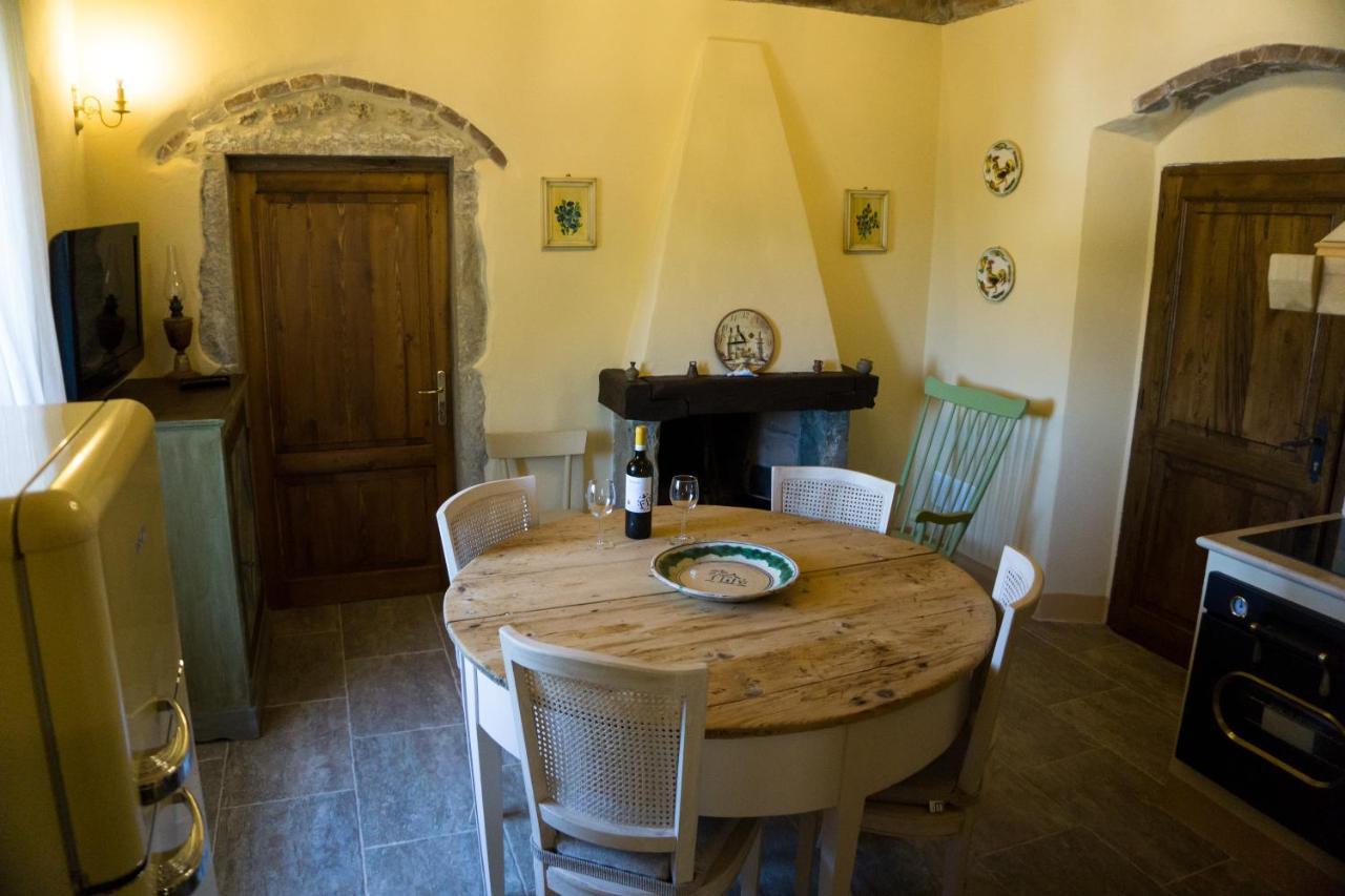 Апартаменти Antica Casa Del Glicine Поджібонсі Екстер'єр фото