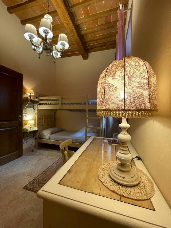 Апартаменти Antica Casa Del Glicine Поджібонсі Екстер'єр фото