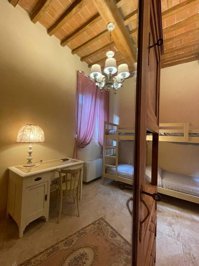 Апартаменти Antica Casa Del Glicine Поджібонсі Екстер'єр фото