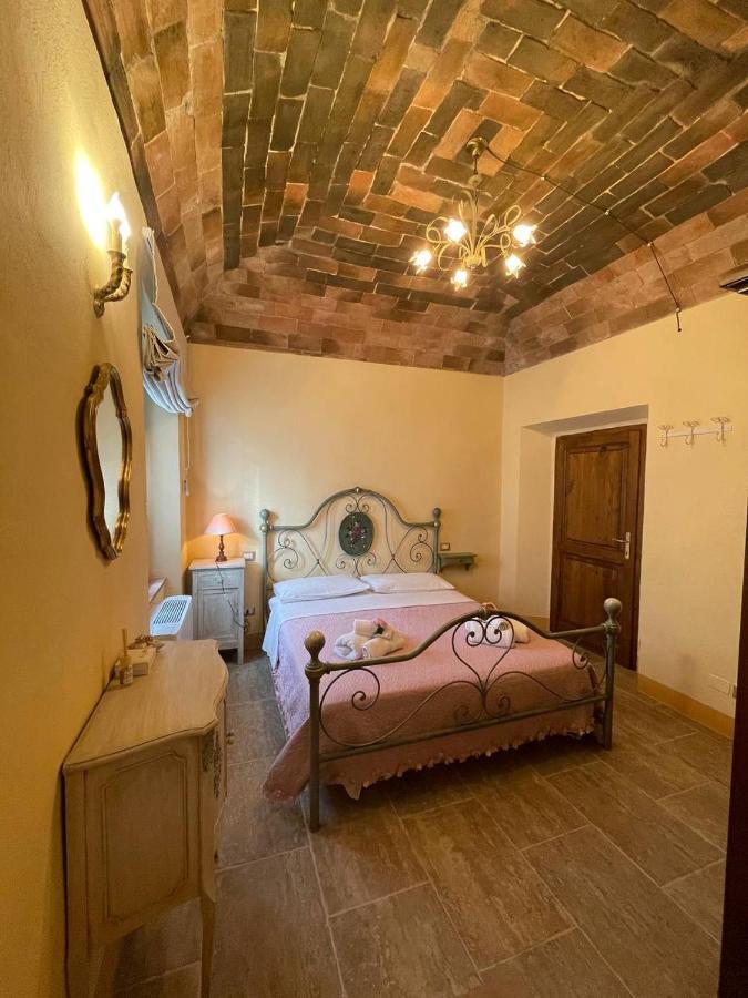 Апартаменти Antica Casa Del Glicine Поджібонсі Екстер'єр фото
