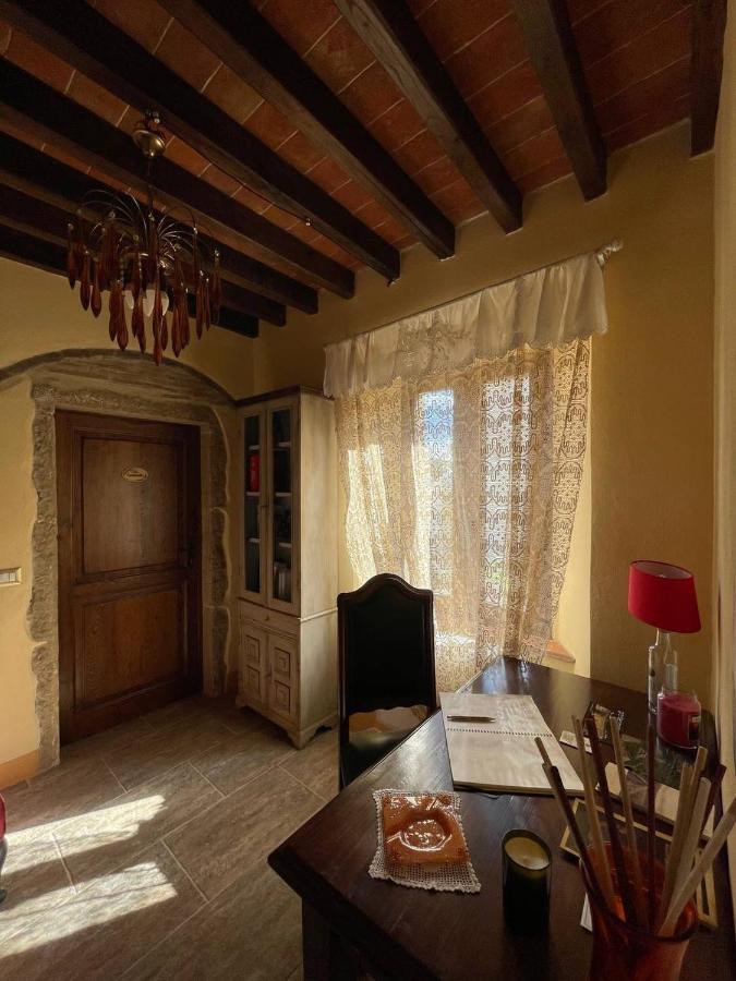 Апартаменти Antica Casa Del Glicine Поджібонсі Екстер'єр фото