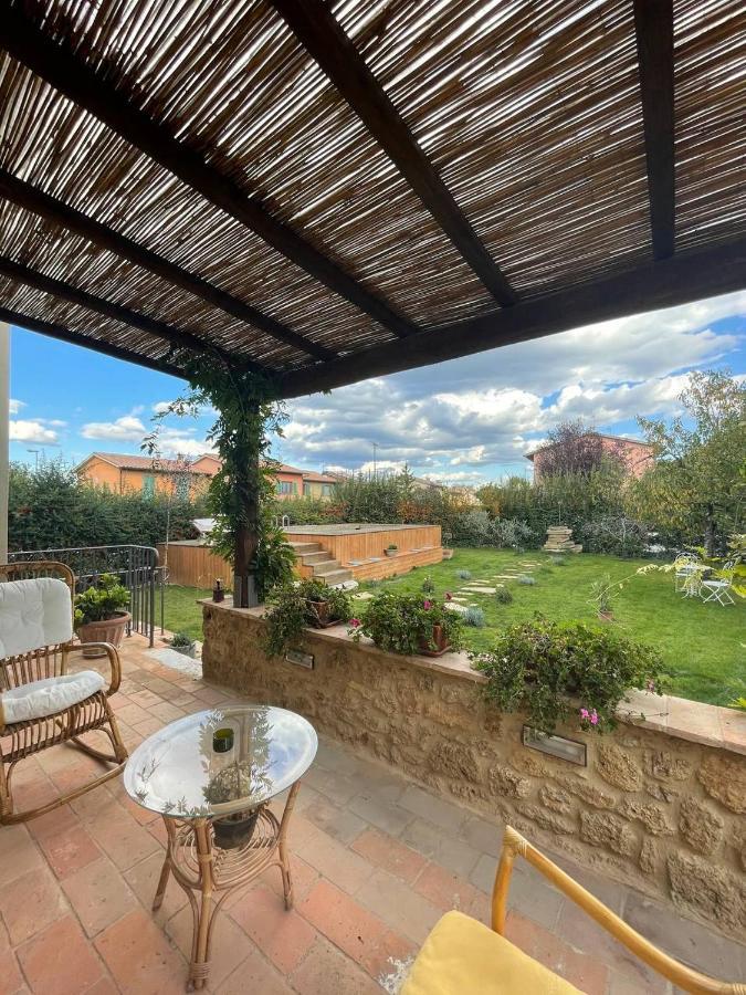 Апартаменти Antica Casa Del Glicine Поджібонсі Екстер'єр фото